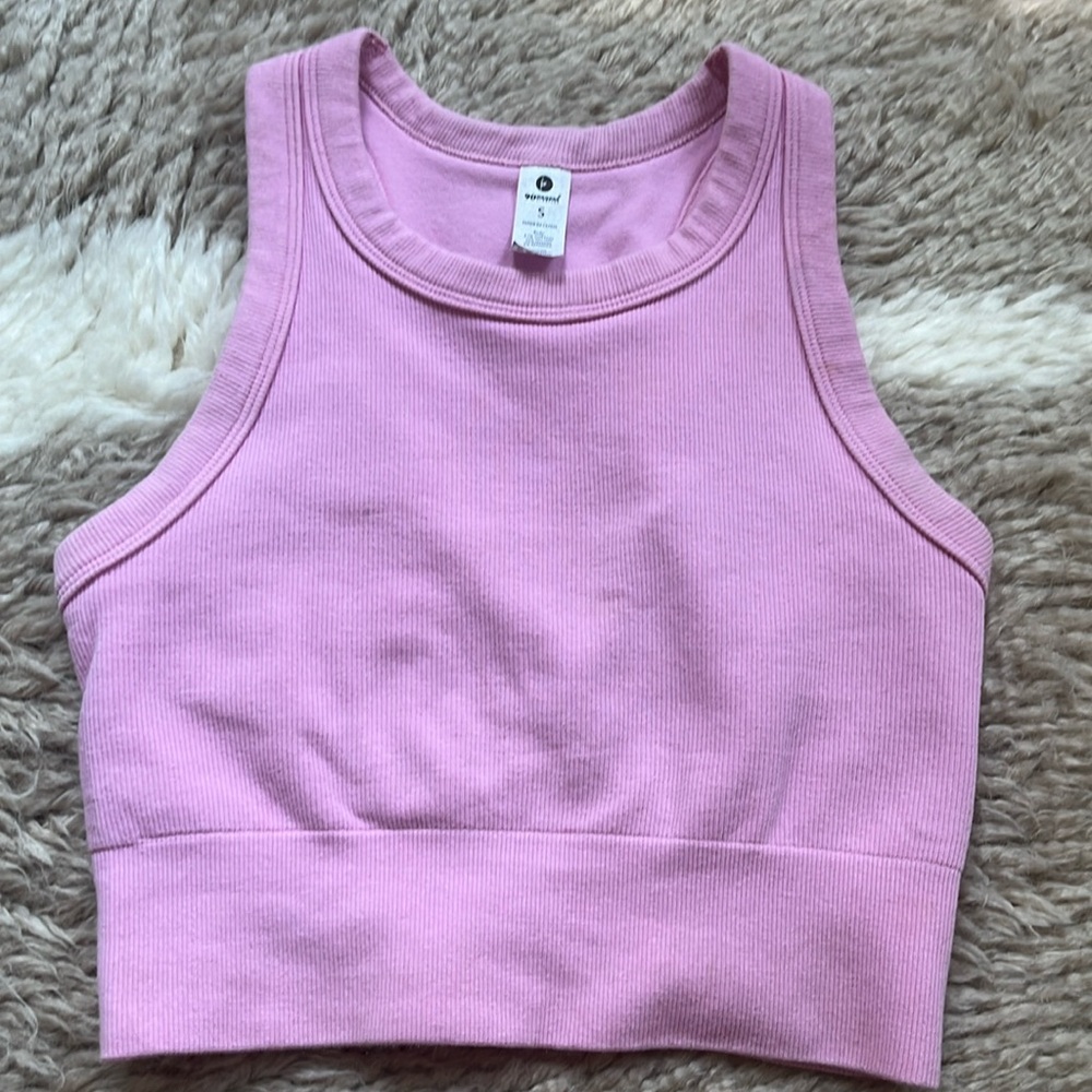 pink tank top